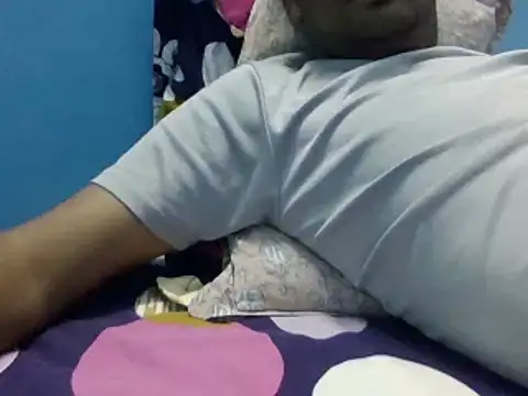 NiceBoy9099 online show from 02-08-25, 12:28