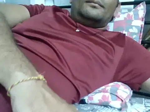 NiceBoy9099 online show from 03-06-25, 05:43