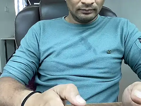 NiceBoy9099 online show from 10-09-25, 12:06