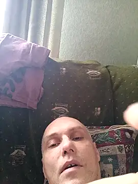 Pineapple04 online show from 12-21-25, 08:49