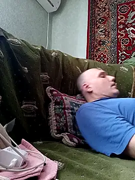 Snapshot of Pineapple04 chatting on 04-01-26, 02:47 Pineapple04 online show from 04-01-26, 02:47