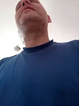 Snapshot of Pineapple04 chatting on 04-13-26, 06:28 Pineapple04 online show from 04-13-26, 06:28