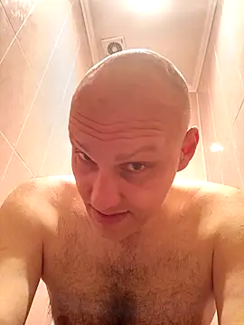 Snapshot of Pineapple04 chatting on 04-09-26, 06:19 Pineapple04 online show from 04-09-26, 06:19