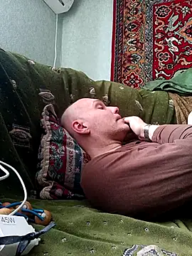 Pineapple04 online show from 02-18-26, 08:33