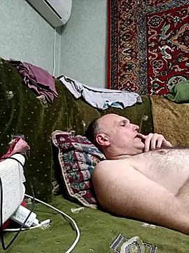 Pineapple04 online show from 05-25-26, 06:50