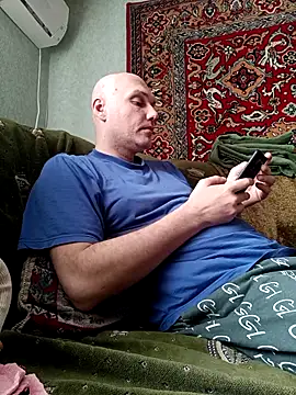 Snapshot of Pineapple04 chatting on 04-07-26, 07:43 Pineapple04 online show from 04-07-26, 07:43