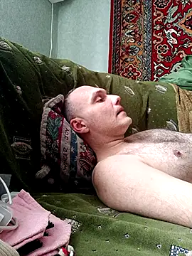 Snapshot of Pineapple04 chatting on 04-01-26, 11:44 Pineapple04 online show from 04-01-26, 11:44