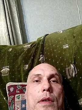 Pineapple04 online show from 11-20-25, 06:30