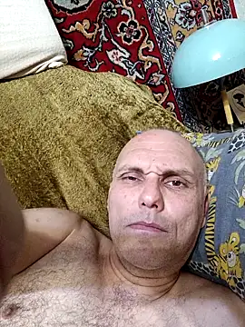 Pineapple04 online show from 10-29-25, 02:16