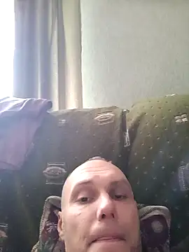 Pineapple04 online show from 12-18-25, 12:20