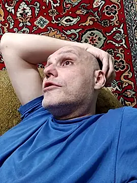 Snapshot of Pineapple04 chatting on 04-10-26, 06:48 Pineapple04 online show from 04-10-26, 06:48