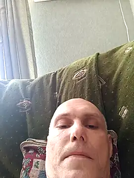 Snapshot of Pineapple04 chatting on 03-08-26, 08:50 Pineapple04 online show from 03-08-26, 08:50