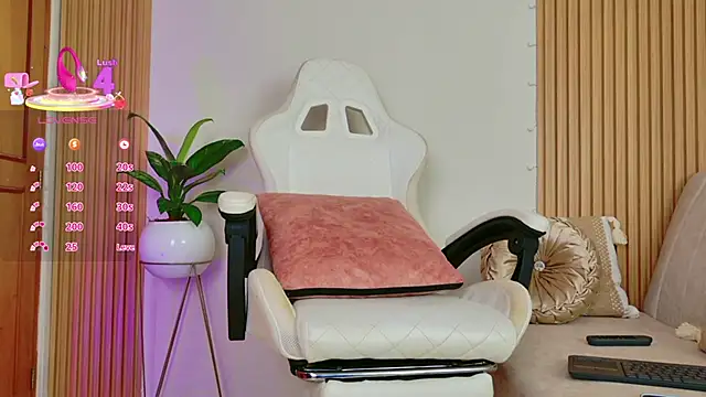 EmilyRive online show from 11-29-25, 11:10