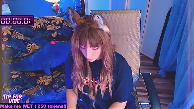 Snapshot of Toxic_Ellies chatting on 09-29-25, 12:33 Toxic Ellies online show from 09-29-25, 12:33