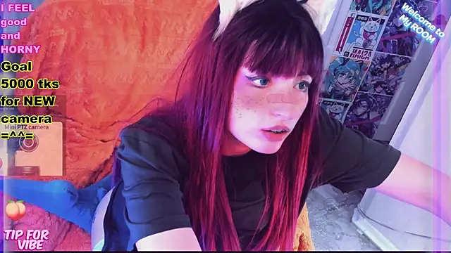 Snapshot of Toxic_Ellies chatting on 02-11-25, 04:02 Toxic Ellies online show from 02-11-25, 04:02