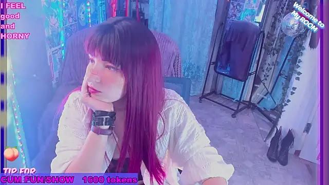 Snapshot of Toxic_Ellies chatting on 02-06-25, 02:37 Toxic Ellies online show from 02-06-25, 02:37