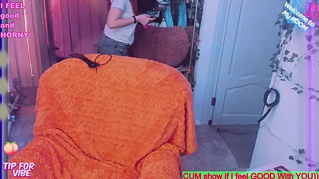 Snapshot of Toxic_Ellies chatting on 03-12-25, 01:51 Toxic Ellies online show from 03-12-25, 01:51