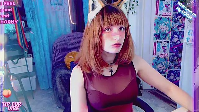 Snapshot of Toxic_Ellies chatting on 02-05-25, 01:33 Toxic Ellies online show from 02-05-25, 01:33