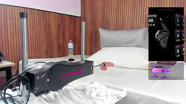 Issys milf online show from 12-03-25, 04:17