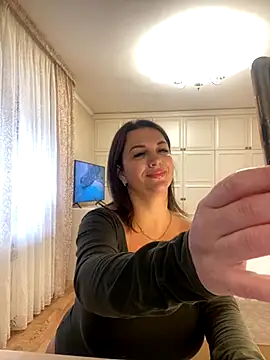 Dina0908 online show from 11-20-25, 10:49