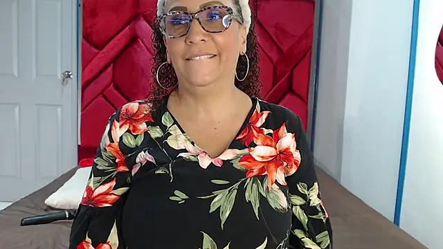 EvaMills1 online show from 03-04-25, 03:59