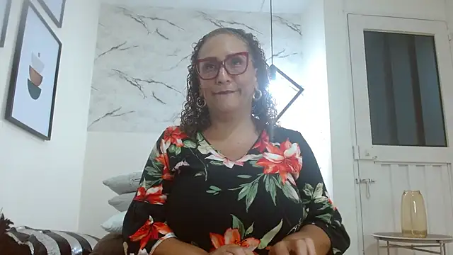 EvaMills1 online show from 09-09-25, 09:13