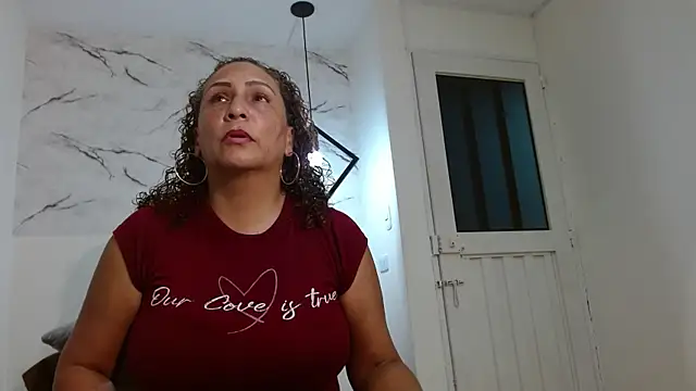 EvaMills1 online show from 11-22-25, 08:51