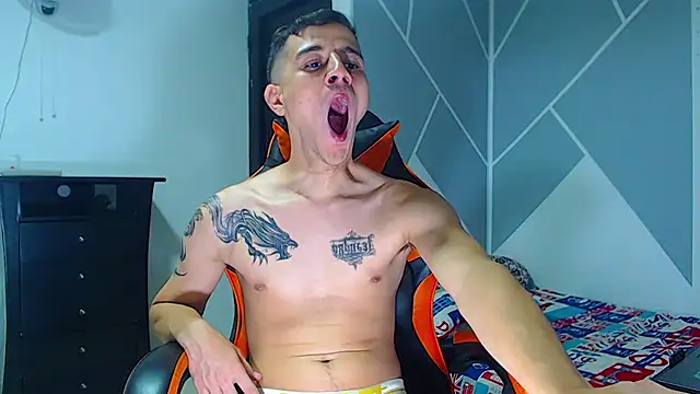 ADAM HOT online show from 05-25-26, 12:10