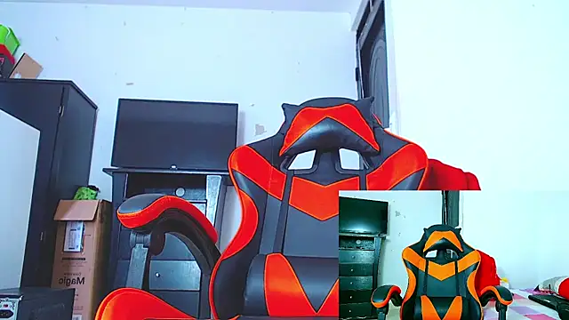 ADAM HOT online show from 12-22-25, 09:48