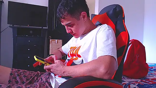 ADAM HOT online show from 01-07-26, 09:31