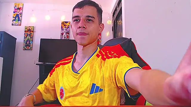 ADAM HOT online show from 03-19-26, 08:31