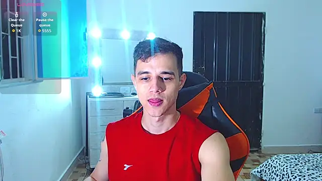Snapshot of ADAM_HOT chatting on 07-18-26, 11:24 ADAM HOT online show from 07-18-26, 11:24