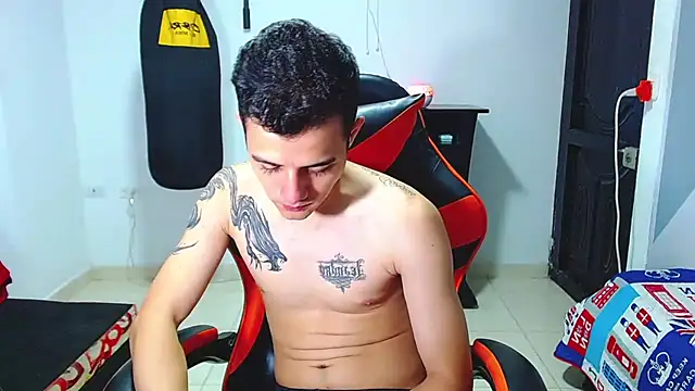 Snapshot of ADAM_HOT chatting on 06-17-26, 11:47 ADAM HOT online show from 06-17-26, 11:47