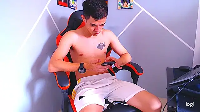 ADAM HOT online show from 10-31-25, 05:20