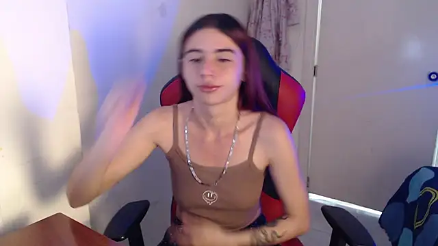 Snapshot of Maximesex chatting on 06-23-26, 01:31 Maximesex online show from 06-23-26, 01:31