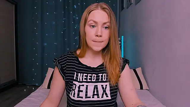 InsatiableFoxX online show from 04-28-26, 07:18