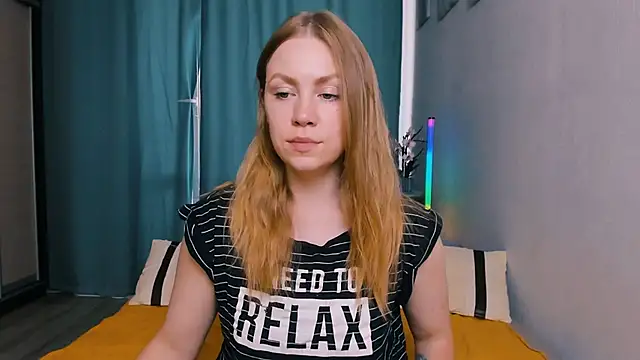InsatiableFoxX online show from 06-15-26, 02:28