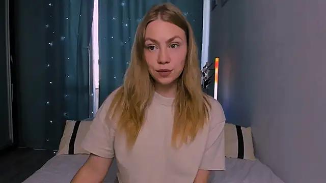 InsatiableFoxX online show from 07-16-26, 03:53