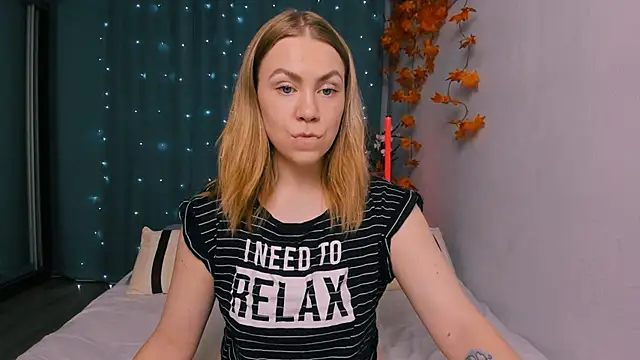 InsatiableFoxX online show from 11-02-25, 06:57