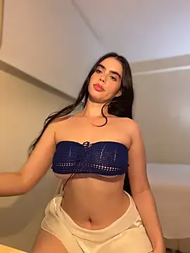 Mavi Coless online show from 04-14-26, 01:10