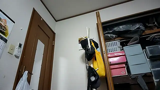 Snapshot of 07YUKIO chatting on 10-29-25, 09:19 07YUKIO online show from 10-29-25, 09:19