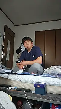 Snapshot of 07YUKIO chatting on 06-25-26, 09:20 07YUKIO online show from 06-25-26, 09:20