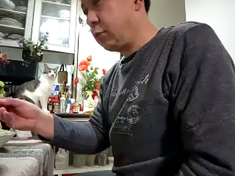 Snapshot of 07YUKIO chatting on 03-12-25, 10:26 07YUKIO online show from 03-12-25, 10:26