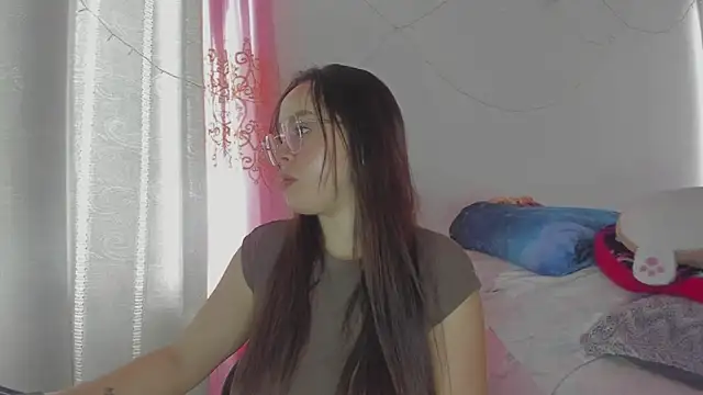Snapshot of HARLEYNAPIER chatting on 05-31-26, 09:04 HARLEYNAPIER online show from 05-31-26, 09:04