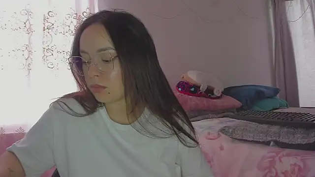 HARLEYNAPIER online show from 03-21-26, 04:11