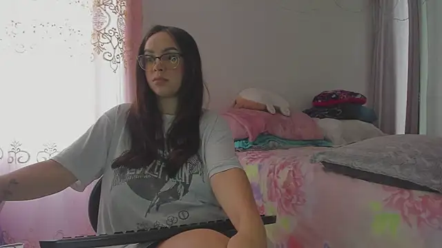 HARLEYNAPIER online show from 02-22-26, 03:35