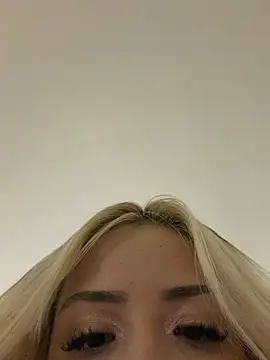 Snapshot of Sofy_Softtt chatting on 06-10-26, 02:24 Sofy Softtt online show from 06-10-26, 02:24
