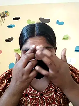 Lina-Rose online show from 03-05-25, 07:49