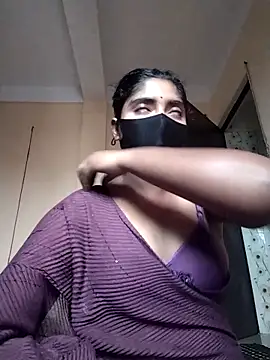 Lina-Rose online show from 10-09-25, 01:39