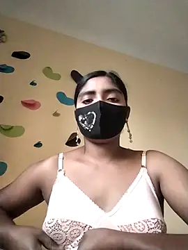 Lina-Rose online show from 03-05-25, 12:38